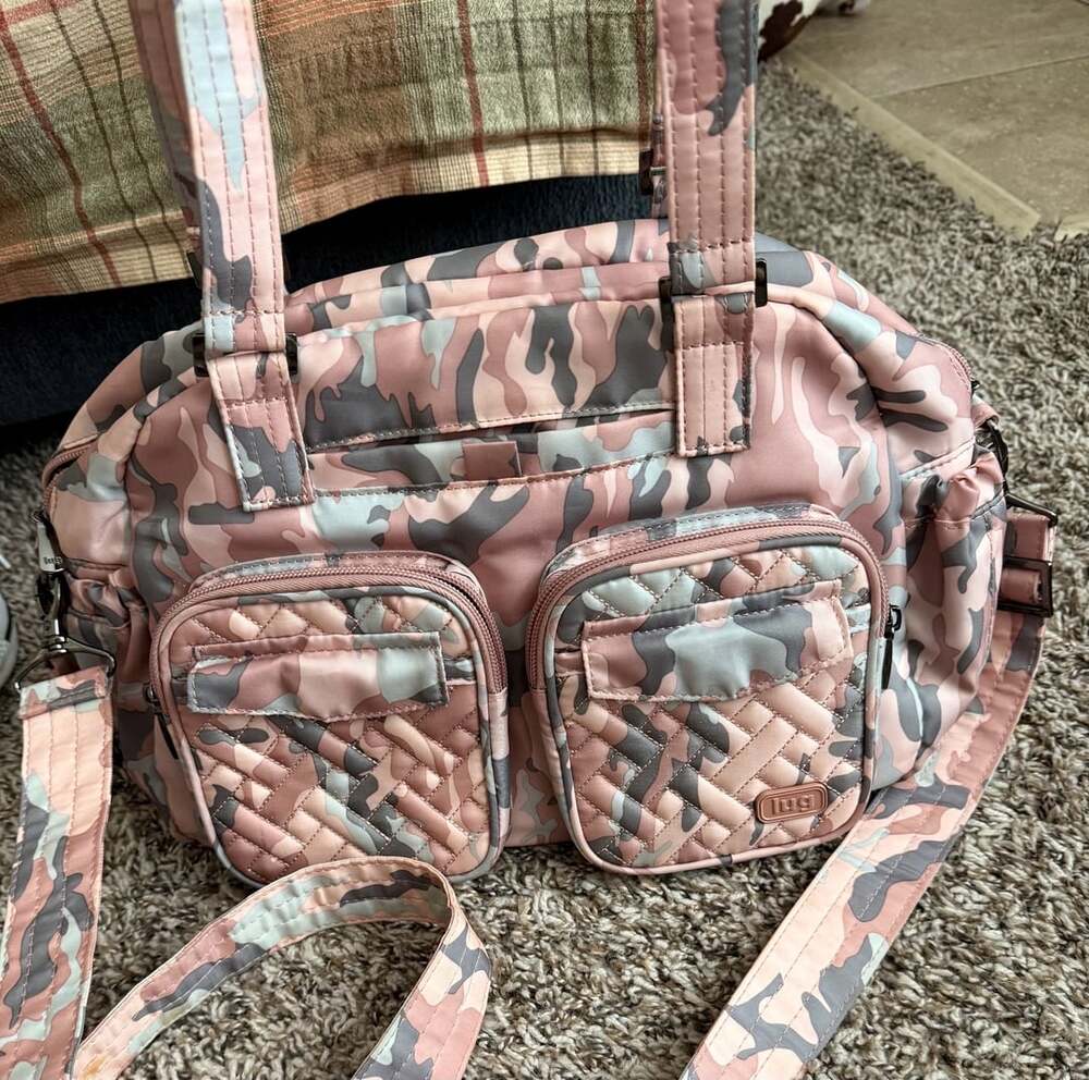 Lug Quilted Convertible Carryall large Tote Jumper Camo Rose